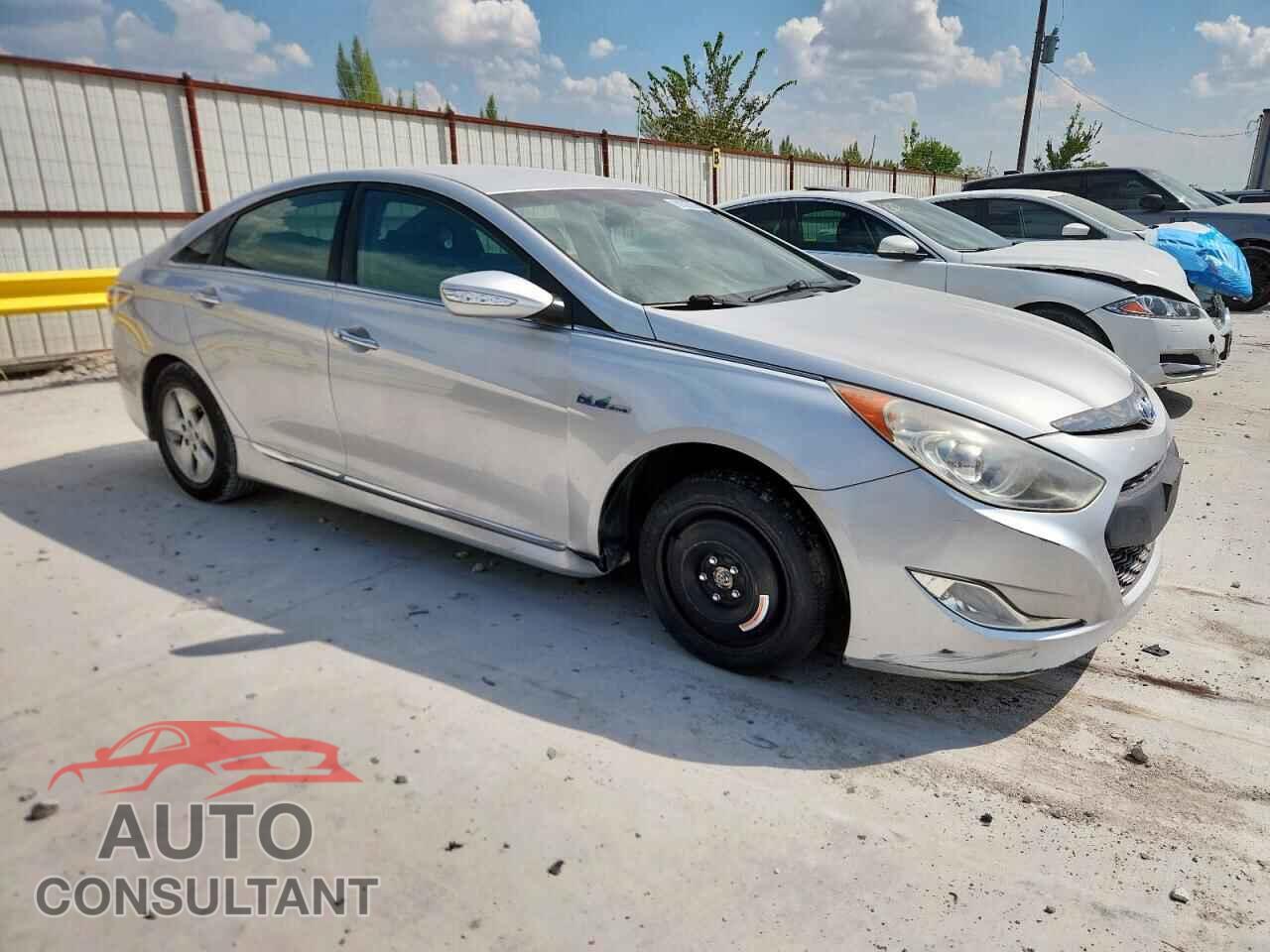 HYUNDAI SONATA 2011 - KMHEC4A42BA005392