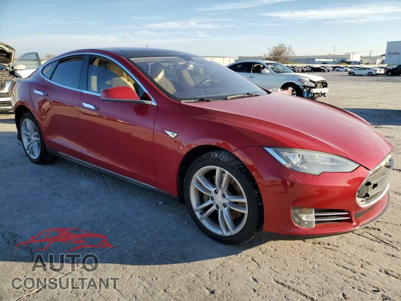 TESLA MODEL S 2013 - 5YJSA1CP4DFP17612