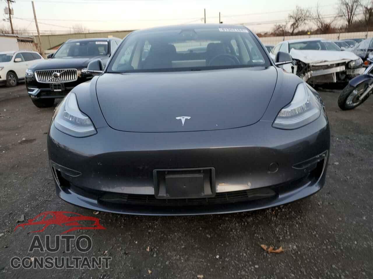 TESLA MODEL 3 2018 - 5YJ3E1EA3JF033261