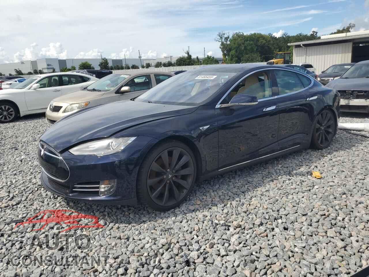 TESLA MODEL S 2014 - 5YJSA1H13EFP40031