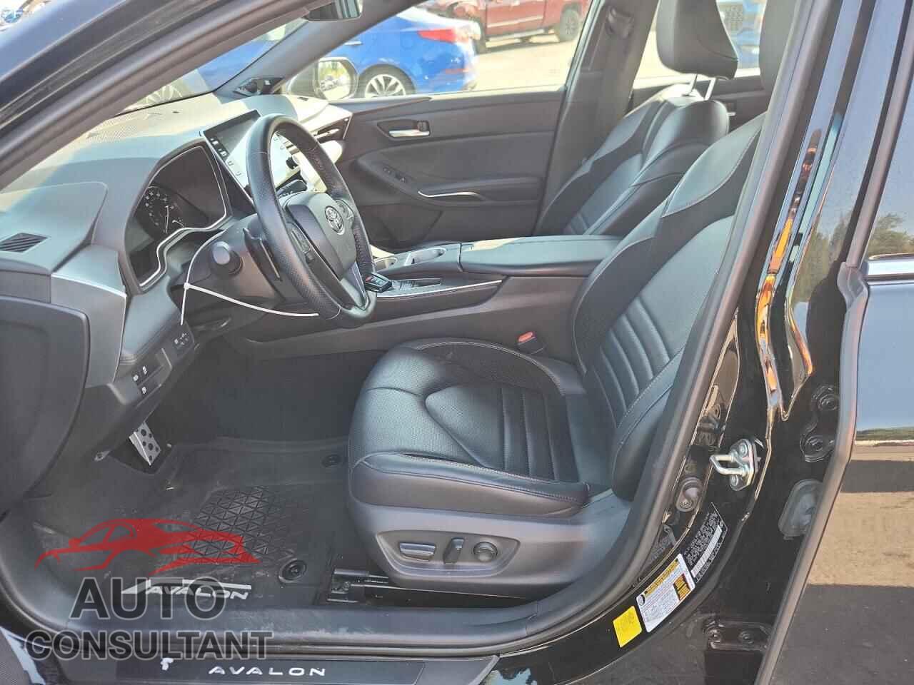 TOYOTA AVALON 2020 - 4T1EZ1FB2LU052099