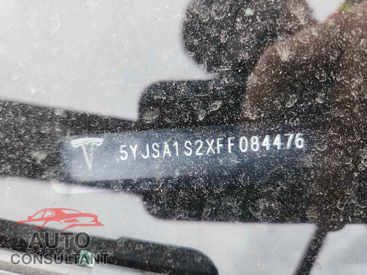 TESLA MODEL S 2015 - 5YJSA1S2XFF084476