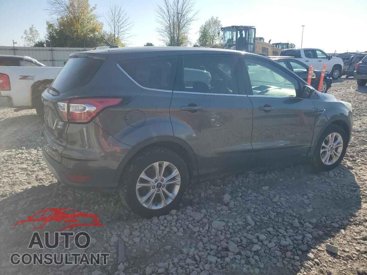 FORD ESCAPE 2017 - 1FMCU9G93HUC96707
