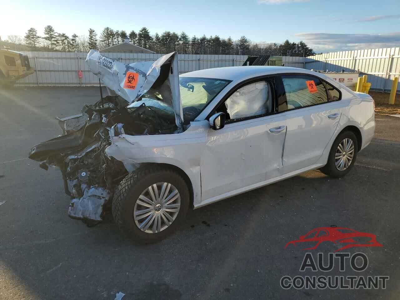 VOLKSWAGEN PASSAT 2015 - 1VWAT7A39FC074213