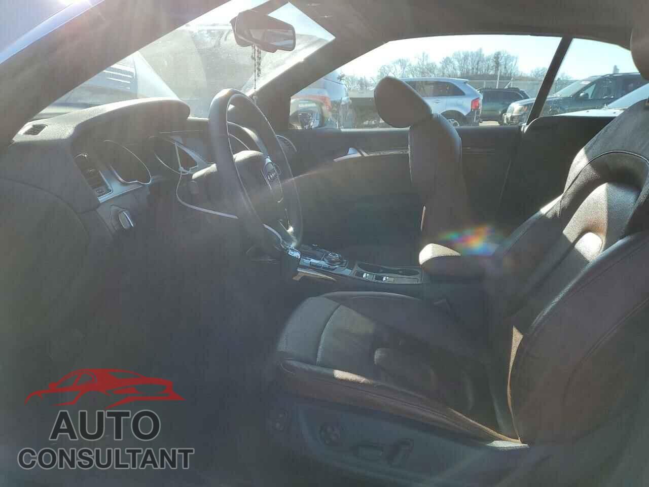 AUDI A5 2010 - WAULFAFH3AN008917