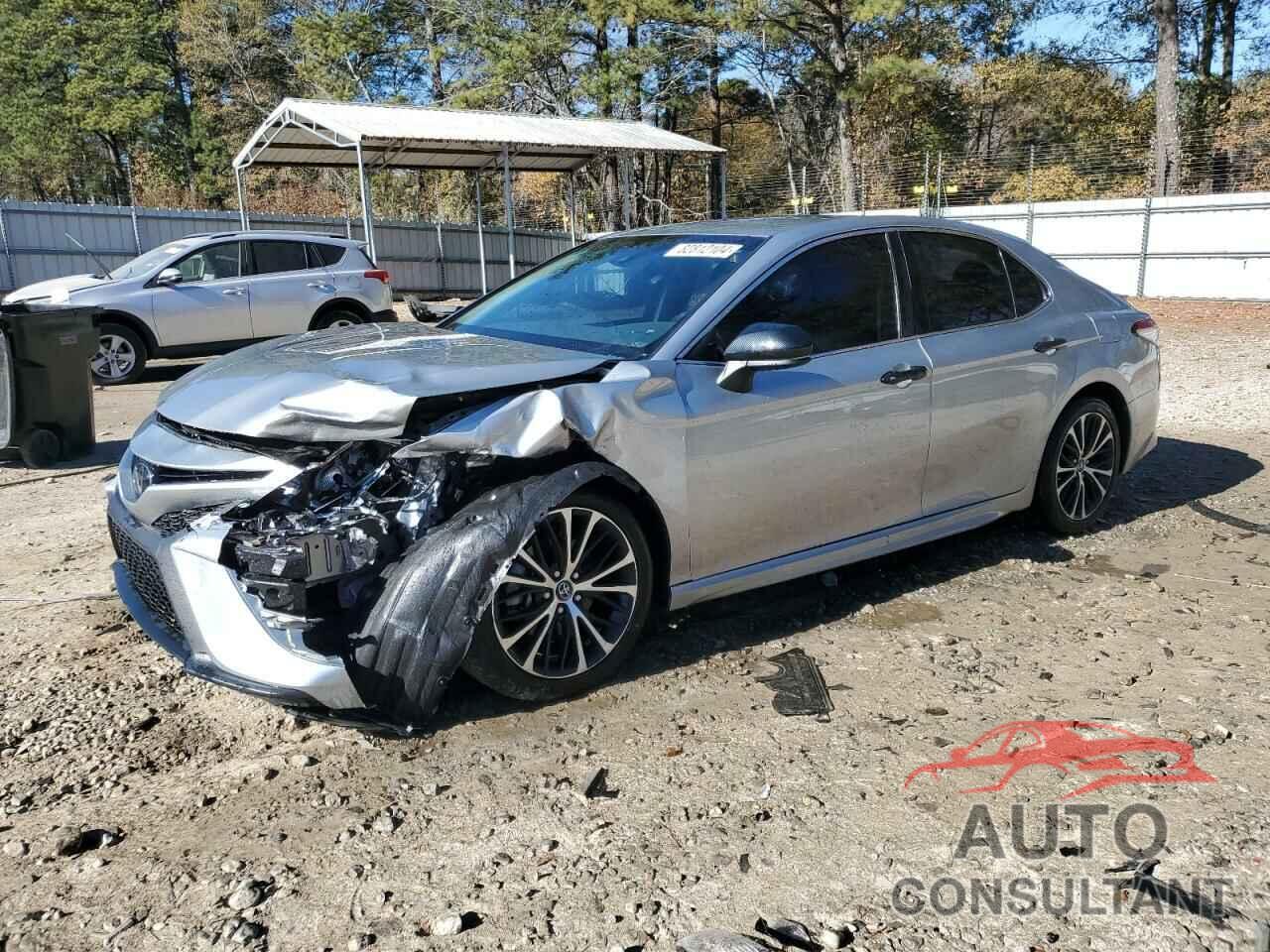 TOYOTA CAMRY 2018 - 4T1B11HK2JU080490