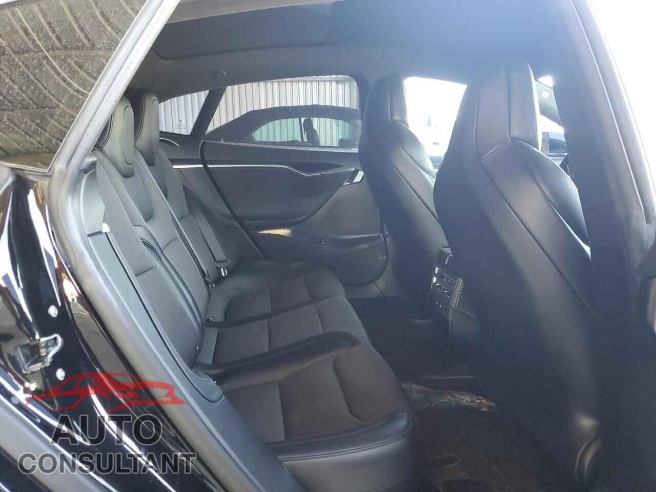 TESLA MODEL S 2017 - 5YJSA1E25HF214971