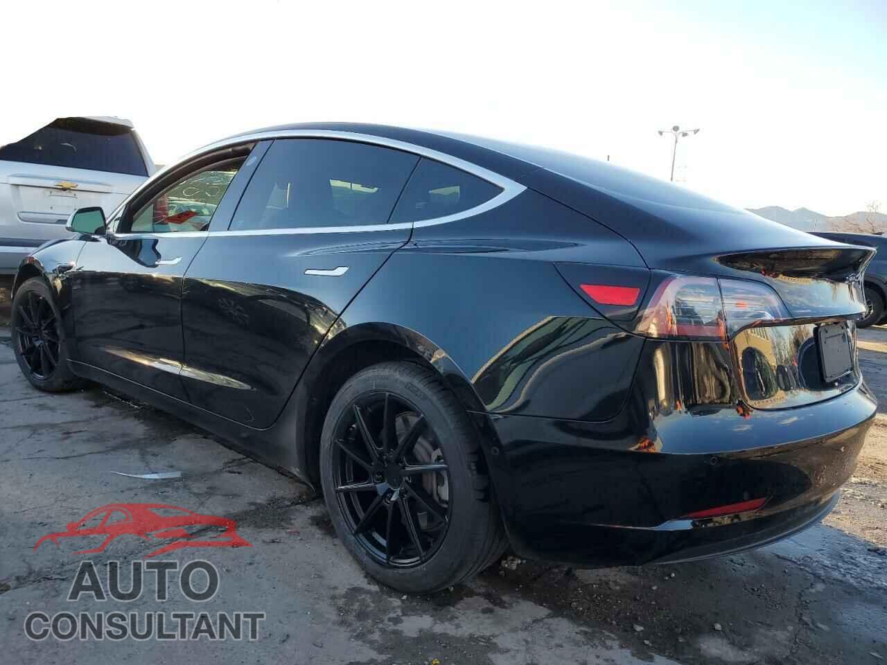 TESLA MODEL 3 2019 - 5YJ3E1EB6KF199185