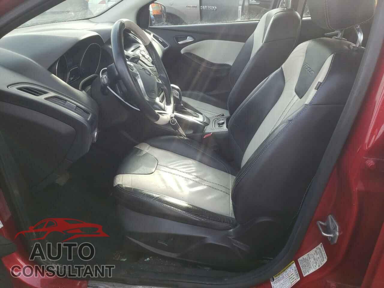 FORD FOCUS 2012 - 1FAHP3H28CL352788