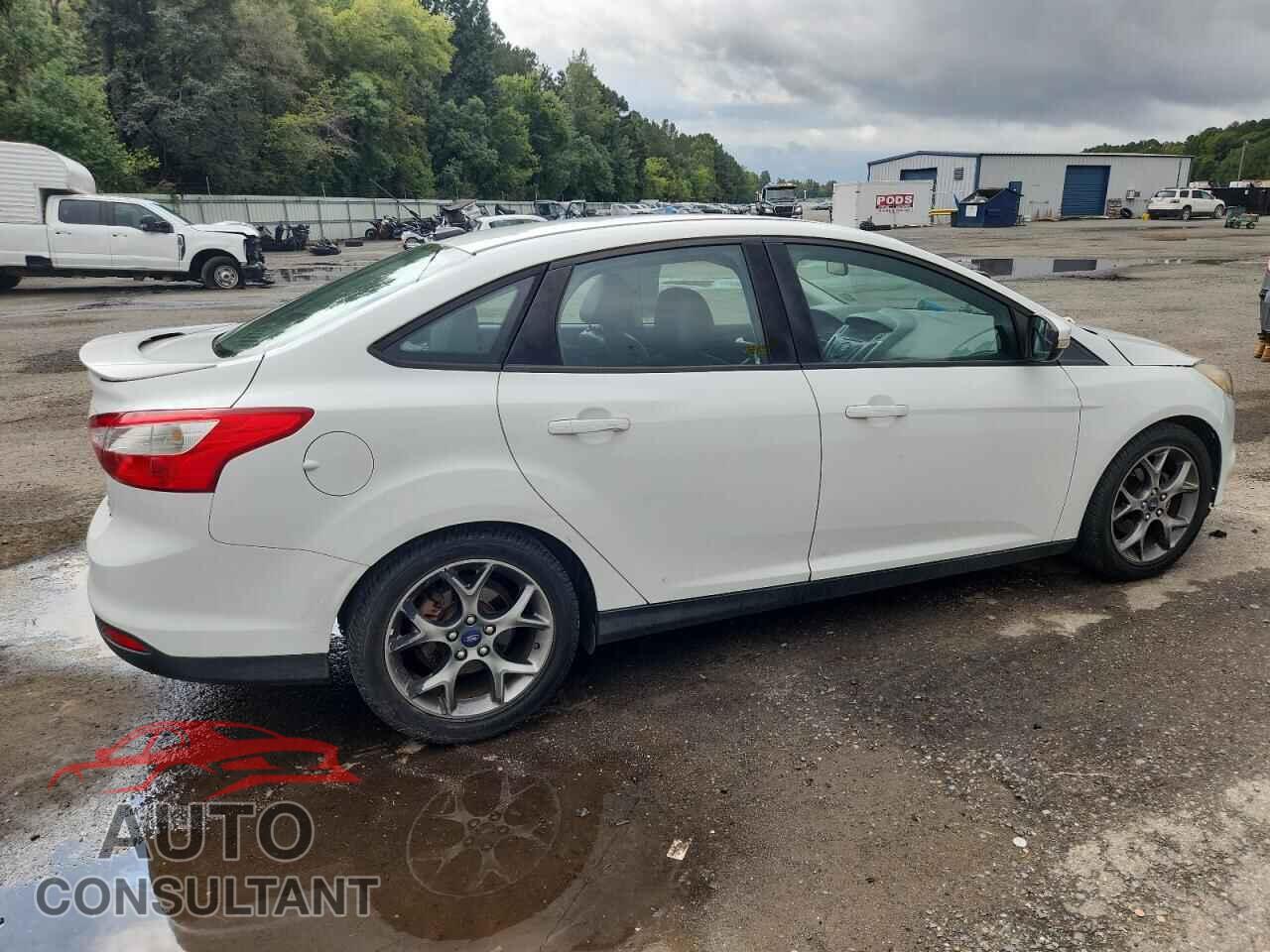 FORD FOCUS 2014 - 1FADP3F22EL231324