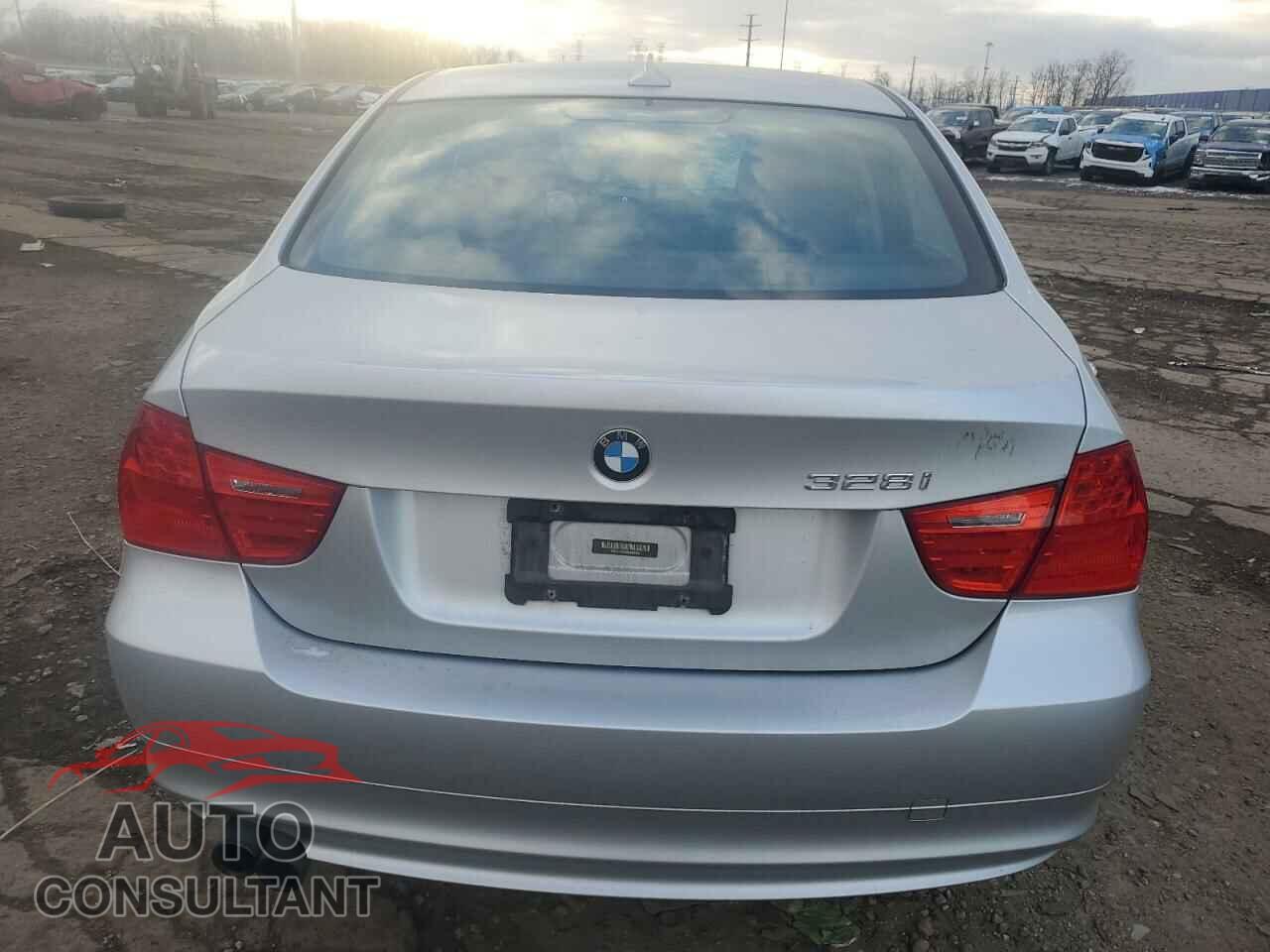 BMW 3 SERIES 2011 - WBAPH7C56BE683302