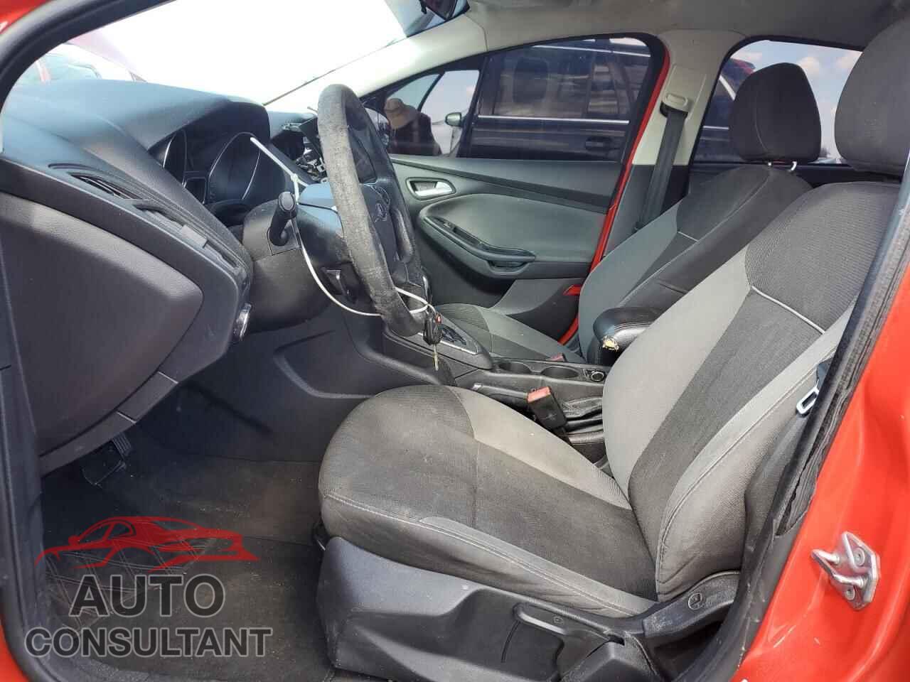 FORD FOCUS 2014 - 1FADP3F26EL318286