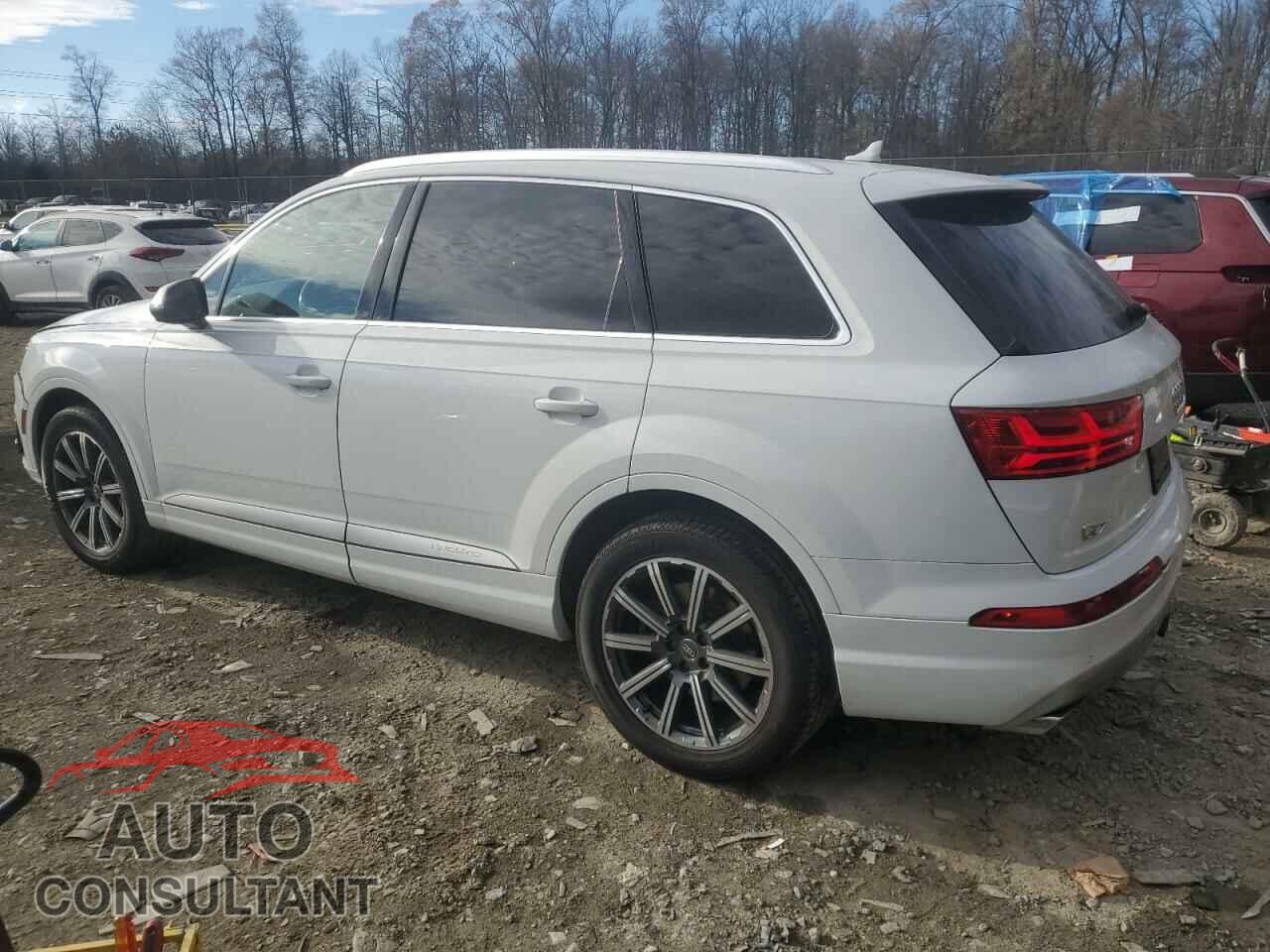 AUDI Q7 2017 - WA1LAAF70HD013656
