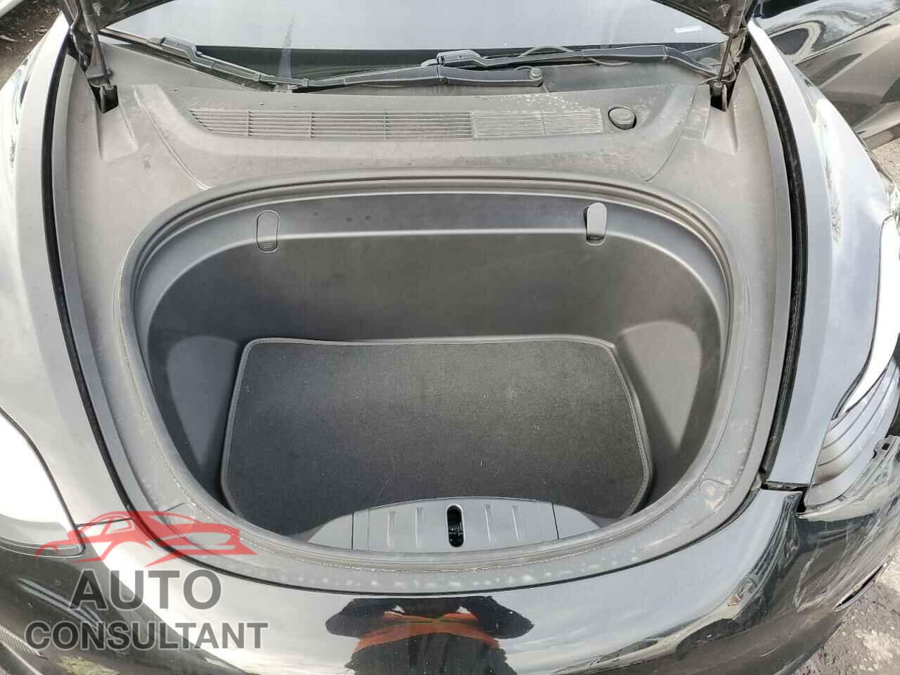 TESLA MODEL 3 2019 - 5YJ3E1EB9KF440365