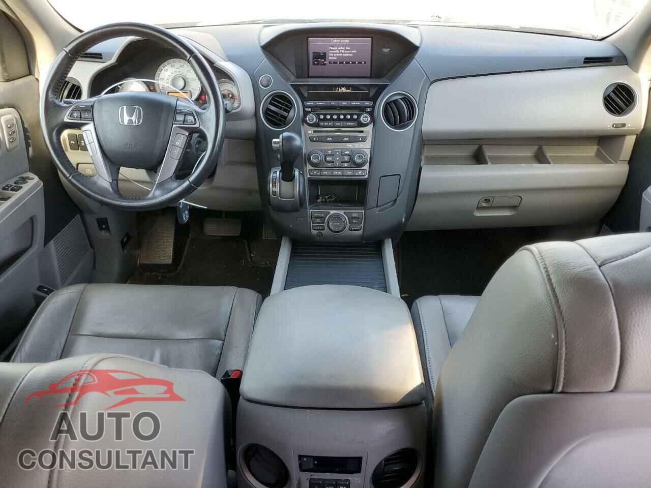 HONDA PILOT 2013 - 5FNYF3H96DB012845