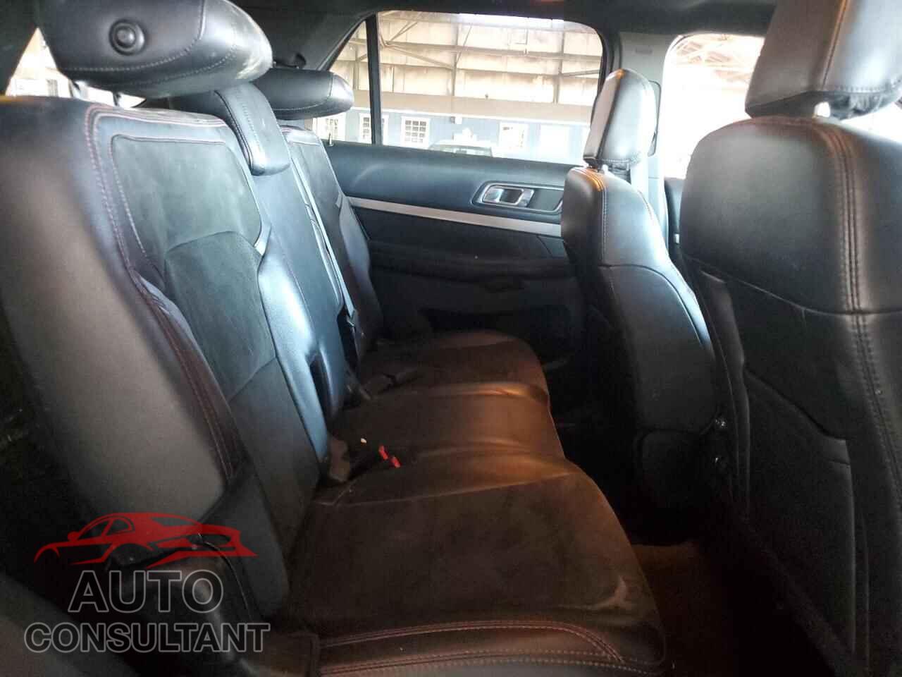 FORD EXPLORER 2018 - 1FM5K7D85JGA81087