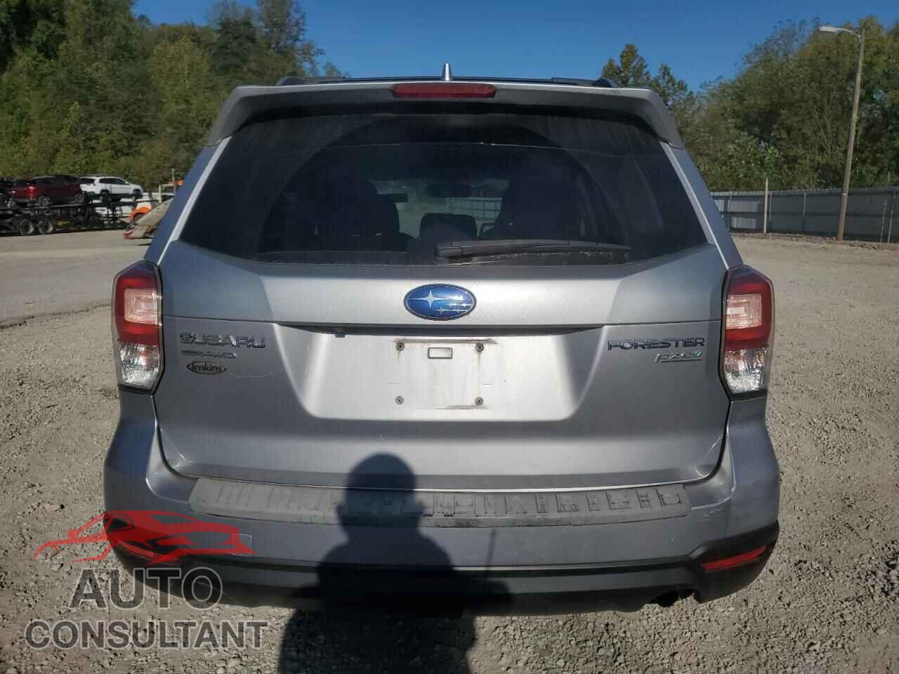 SUBARU FORESTER 2017 - JF2SJAEC0HH594845