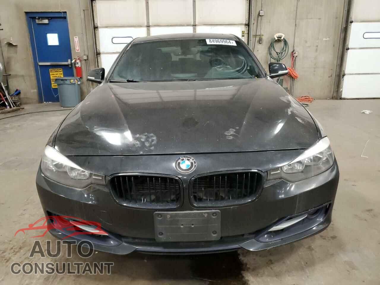 BMW 3 SERIES 2013 - WBA3B5C56DF597151