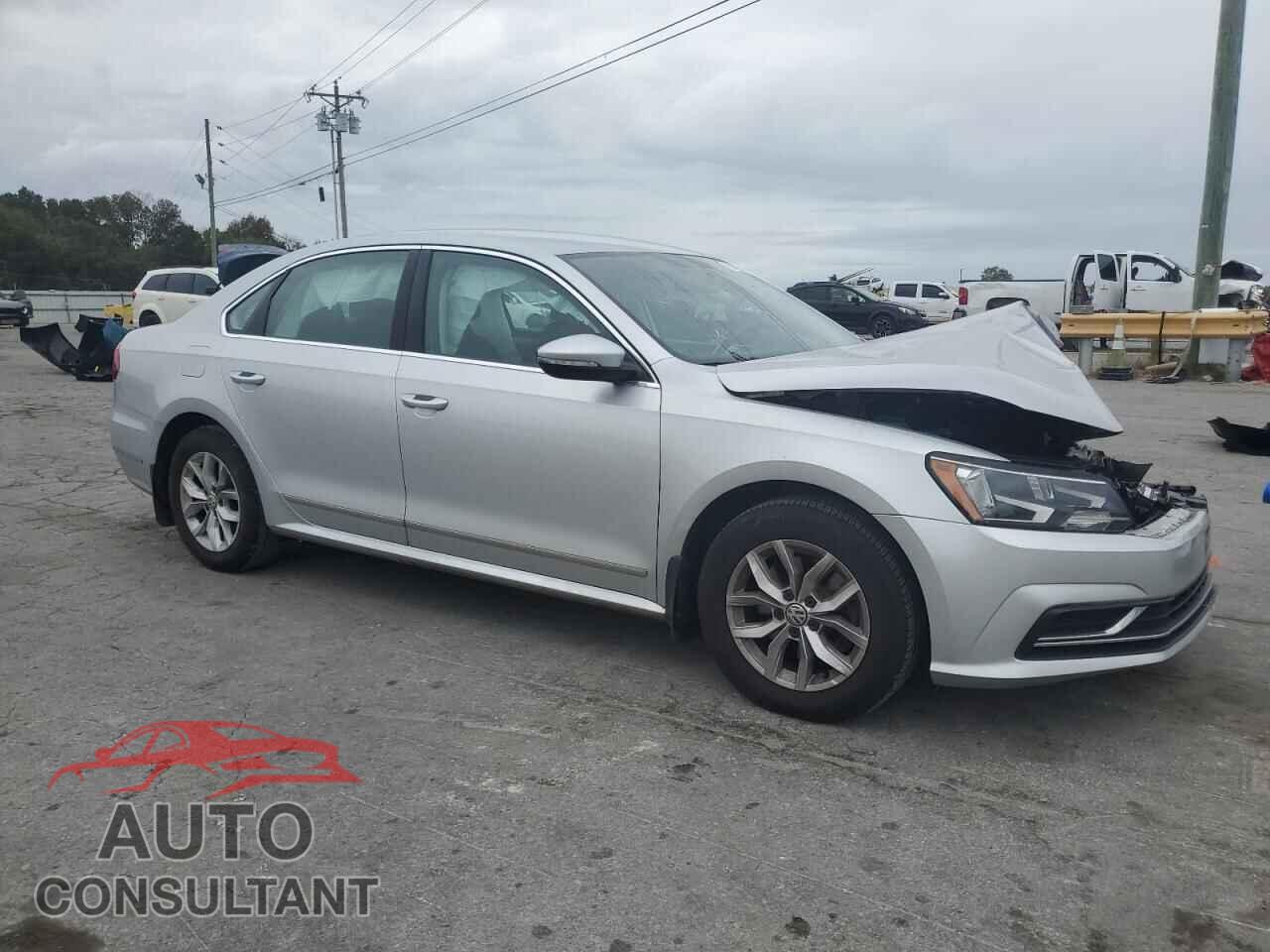 VOLKSWAGEN PASSAT 2017 - 1VWAT7A32HC020433