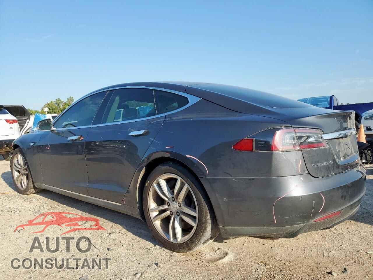 TESLA MODEL S 2015 - 5YJSA1E24FF114924