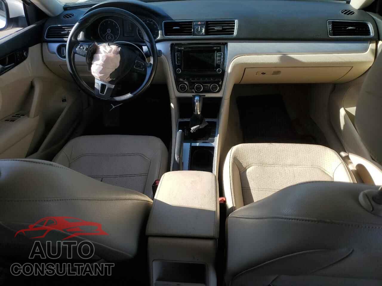 VOLKSWAGEN PASSAT 2012 - 1VWBP7A39CC036128