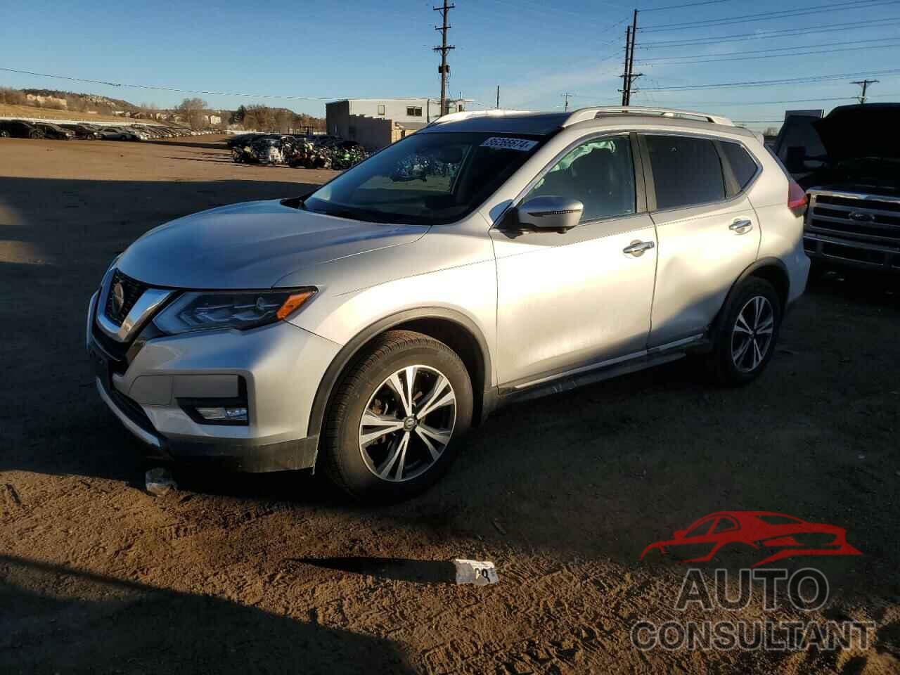 NISSAN ROGUE 2018 - 5N1AT2MVXJC711665