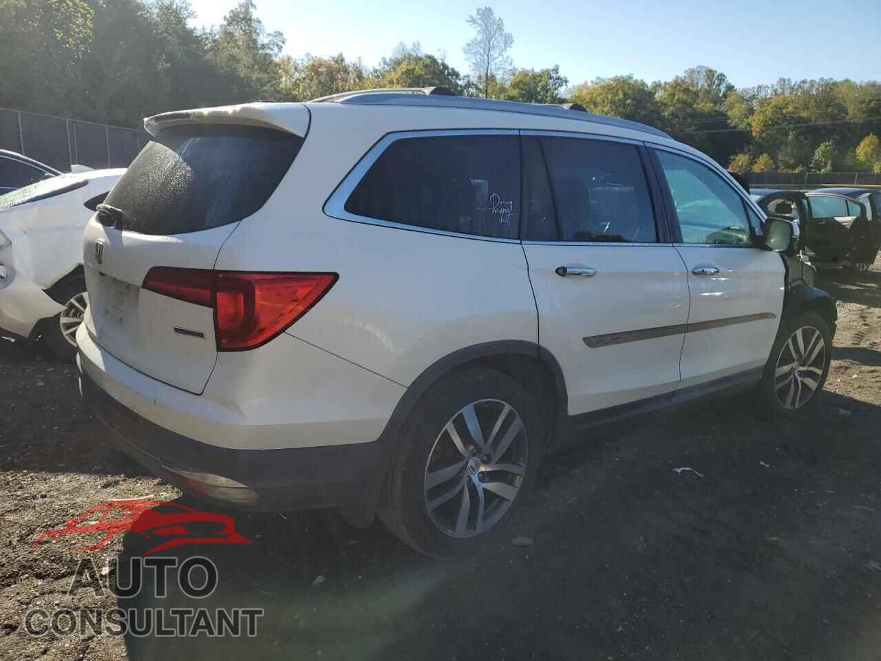 HONDA PILOT 2017 - 5FNYF5H94HB013056