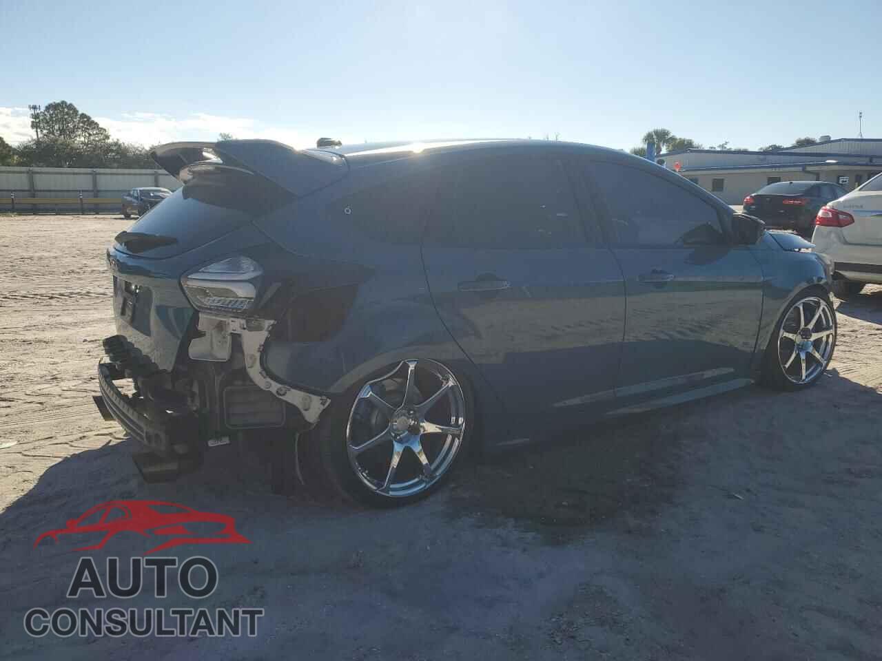 FORD FOCUS 2017 - WF0DP3THXH4121166