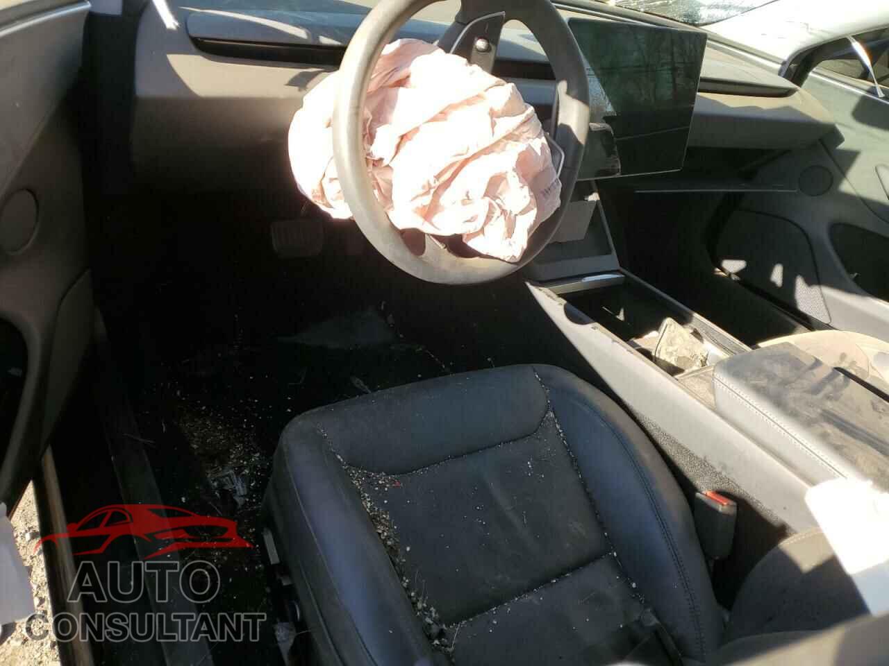 TESLA MODEL 3 2024 - 5YJ3E1EB9RF735041