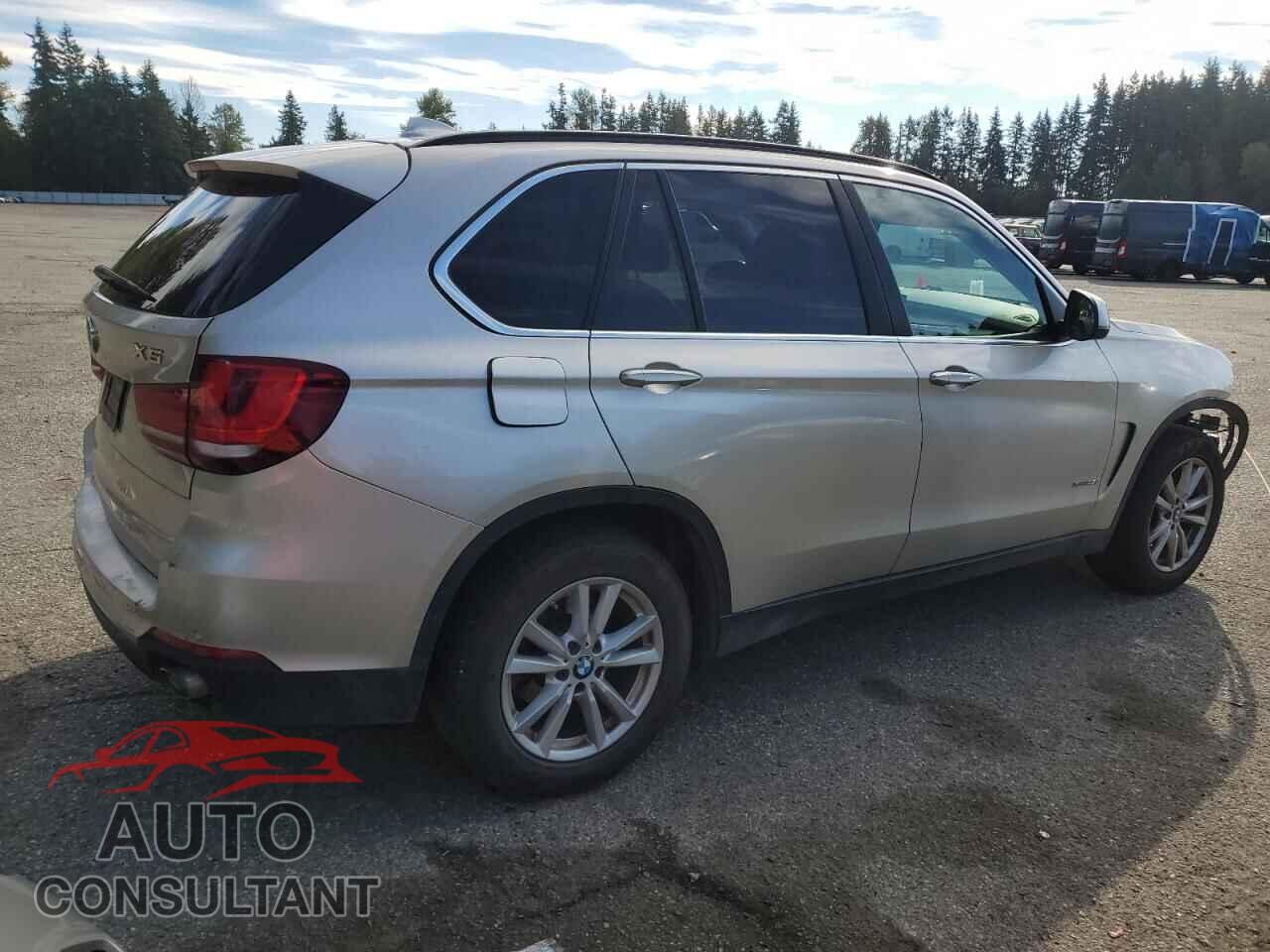 BMW X5 2015 - 5UXKR0C53F0P10104