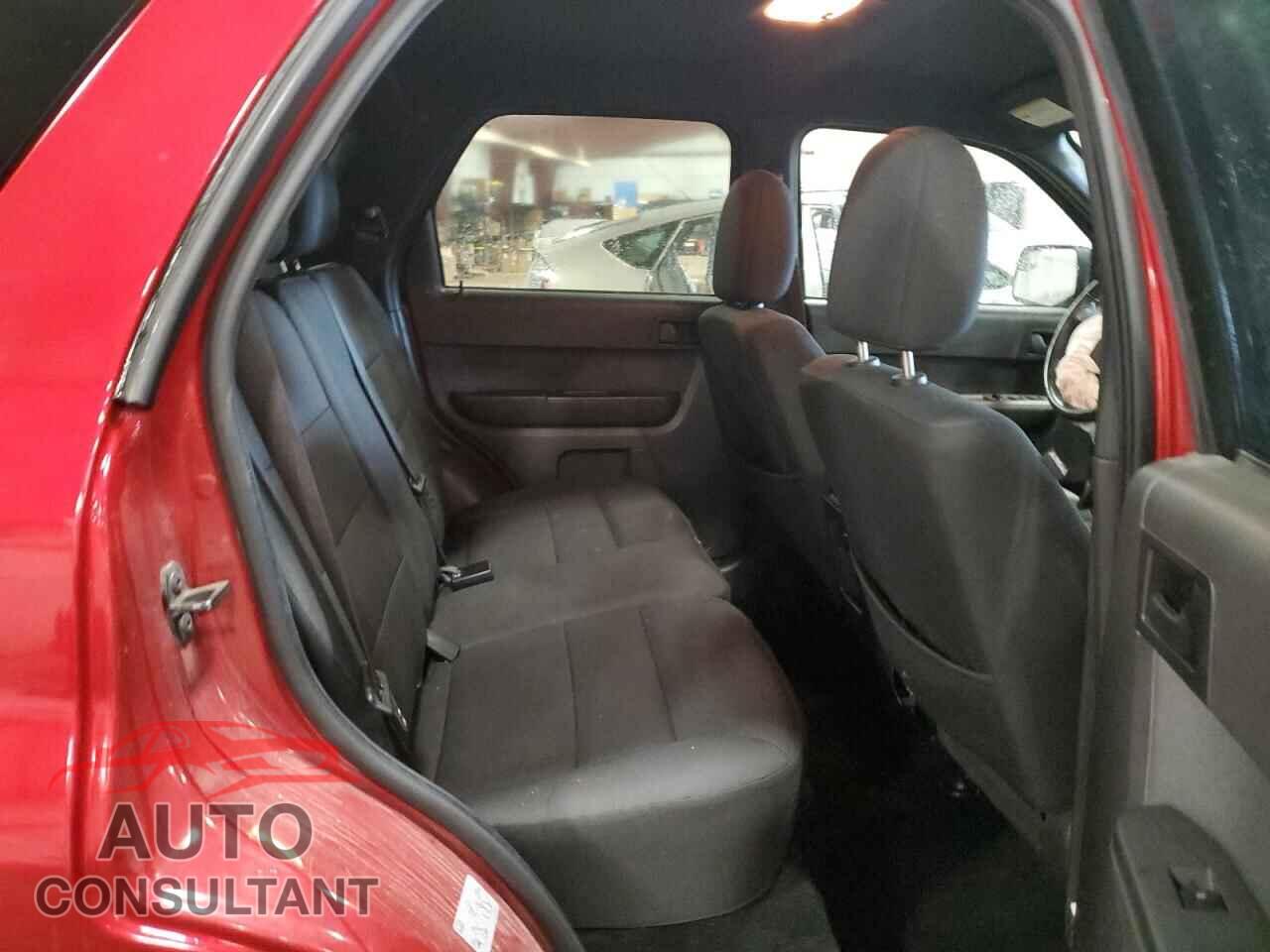 FORD ESCAPE 2011 - 1FMCU0D77BKA82871