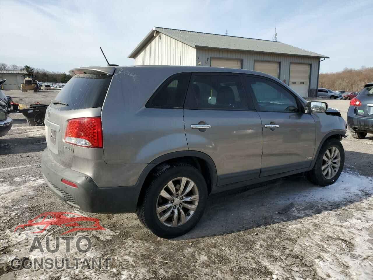KIA SORENTO 2011 - 5XYKUDA27BG017444