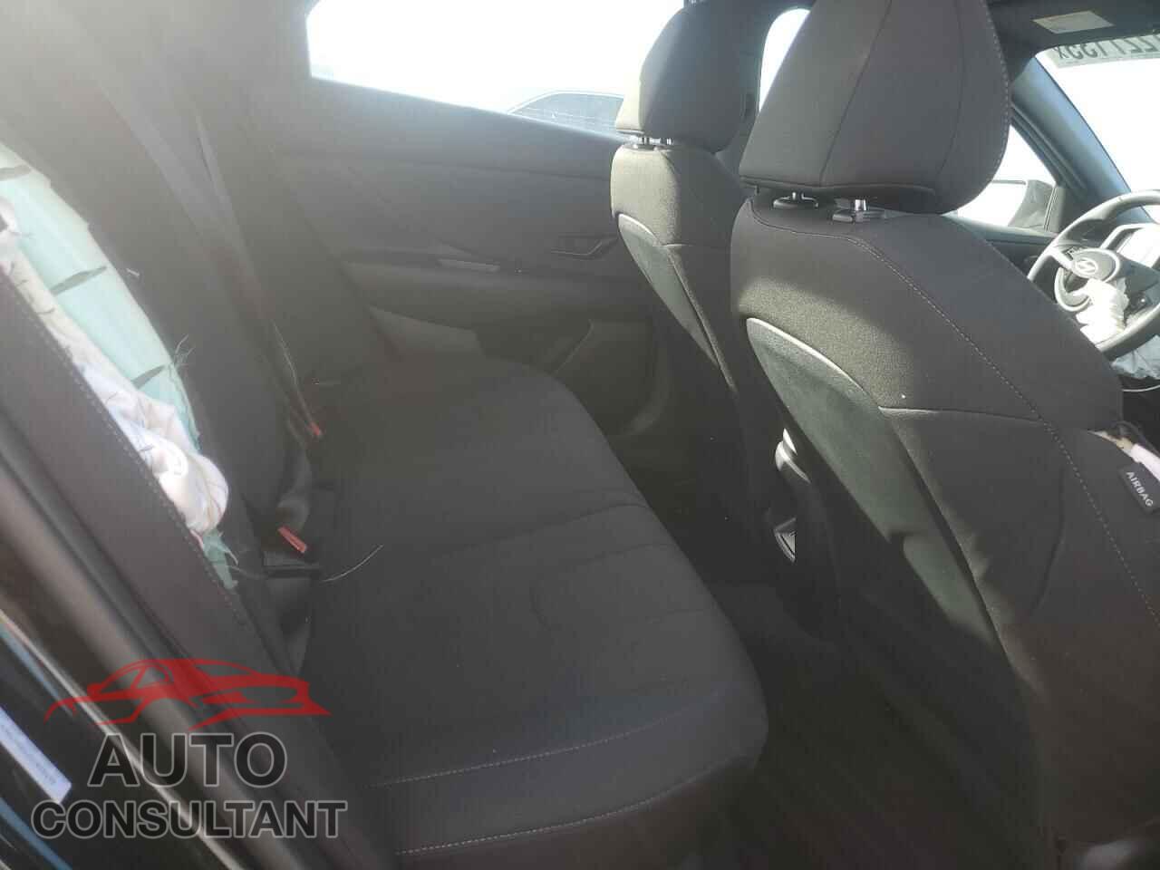 HYUNDAI ELANTRA 2025 - KMHLM4DG2SU058599