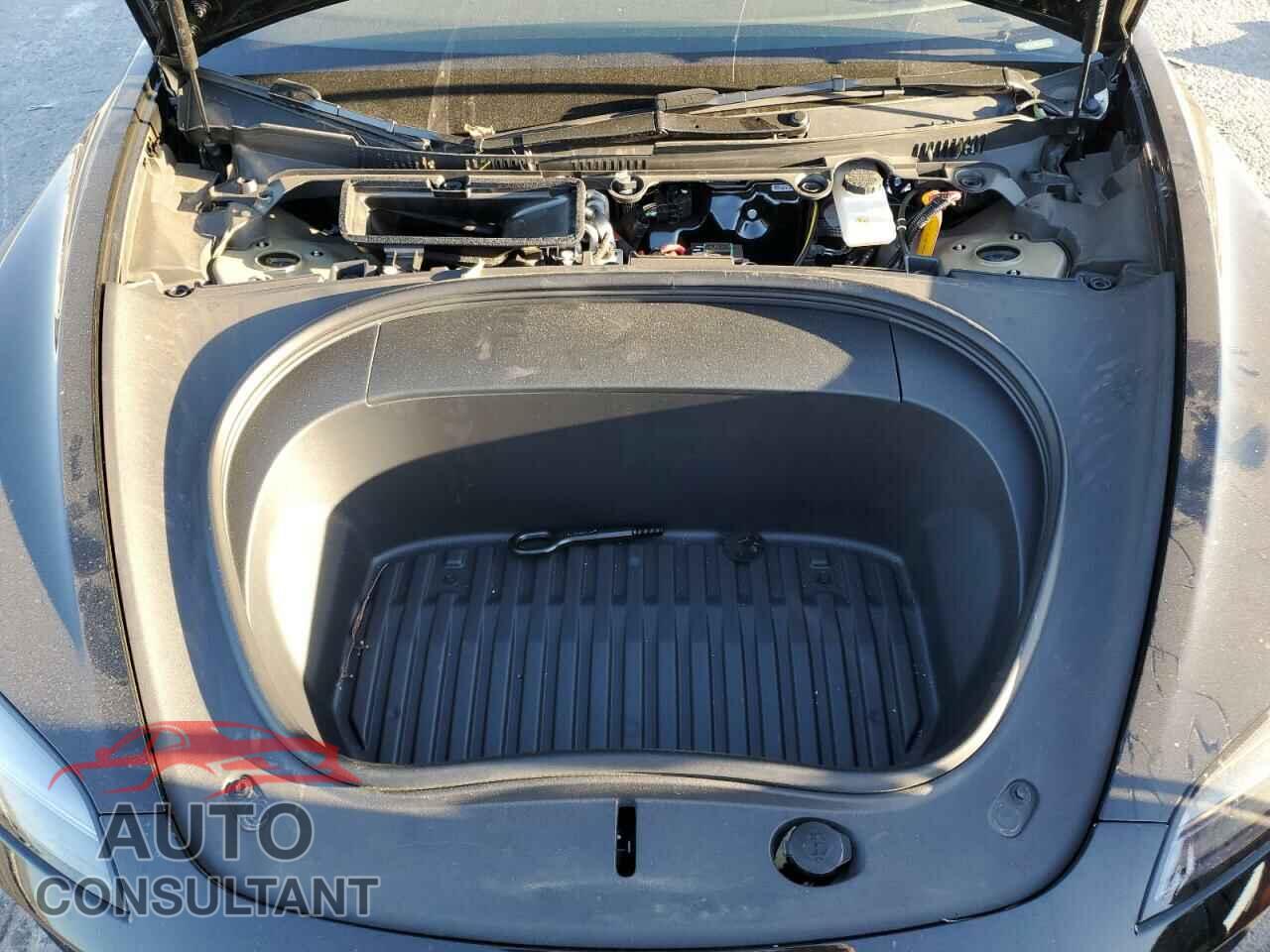 TESLA MODEL 3 2024 - 5YJ3E1EA2RF765201