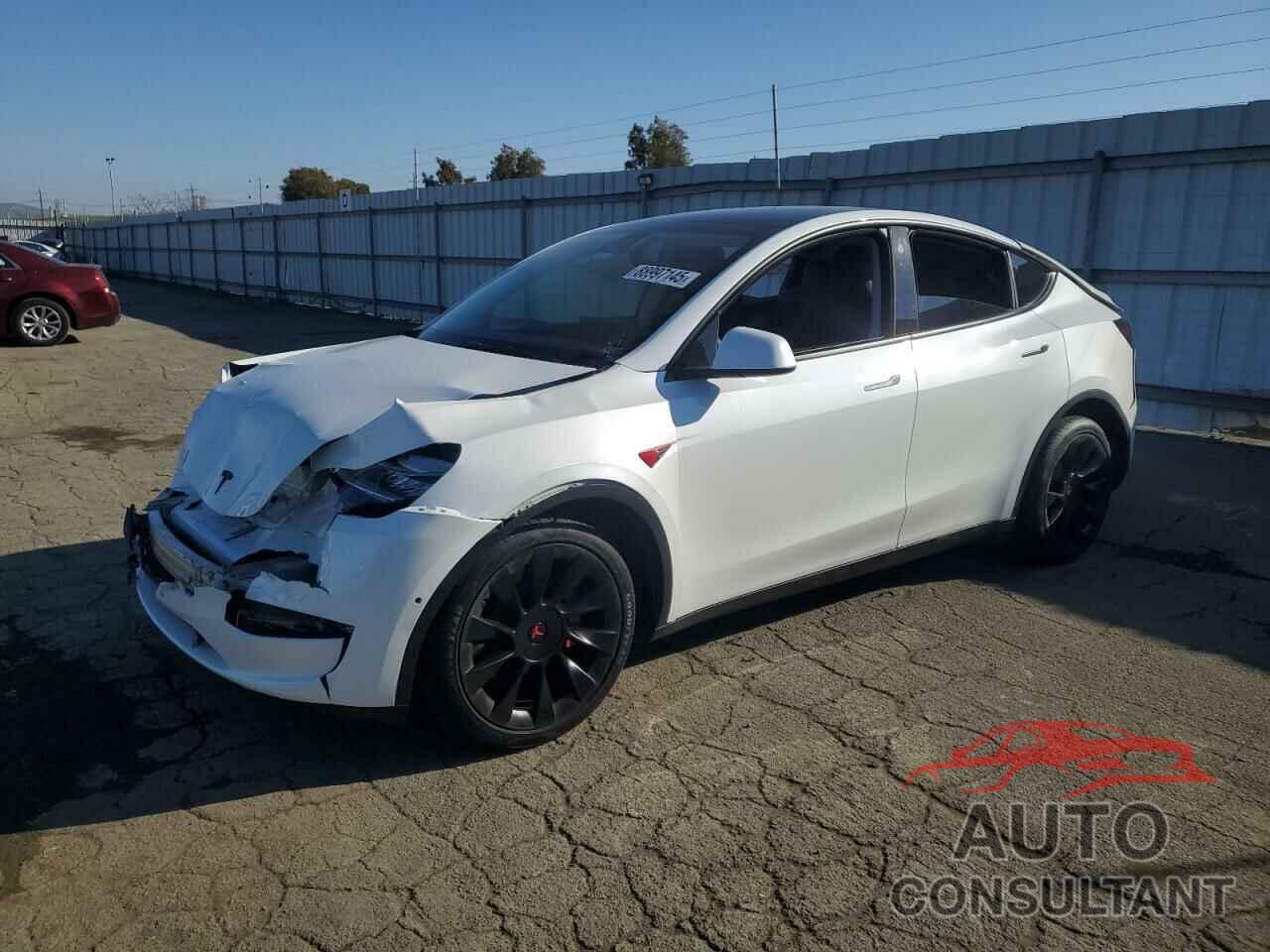 TESLA MODEL Y 2021 - 5YJYGAEEXMF269624