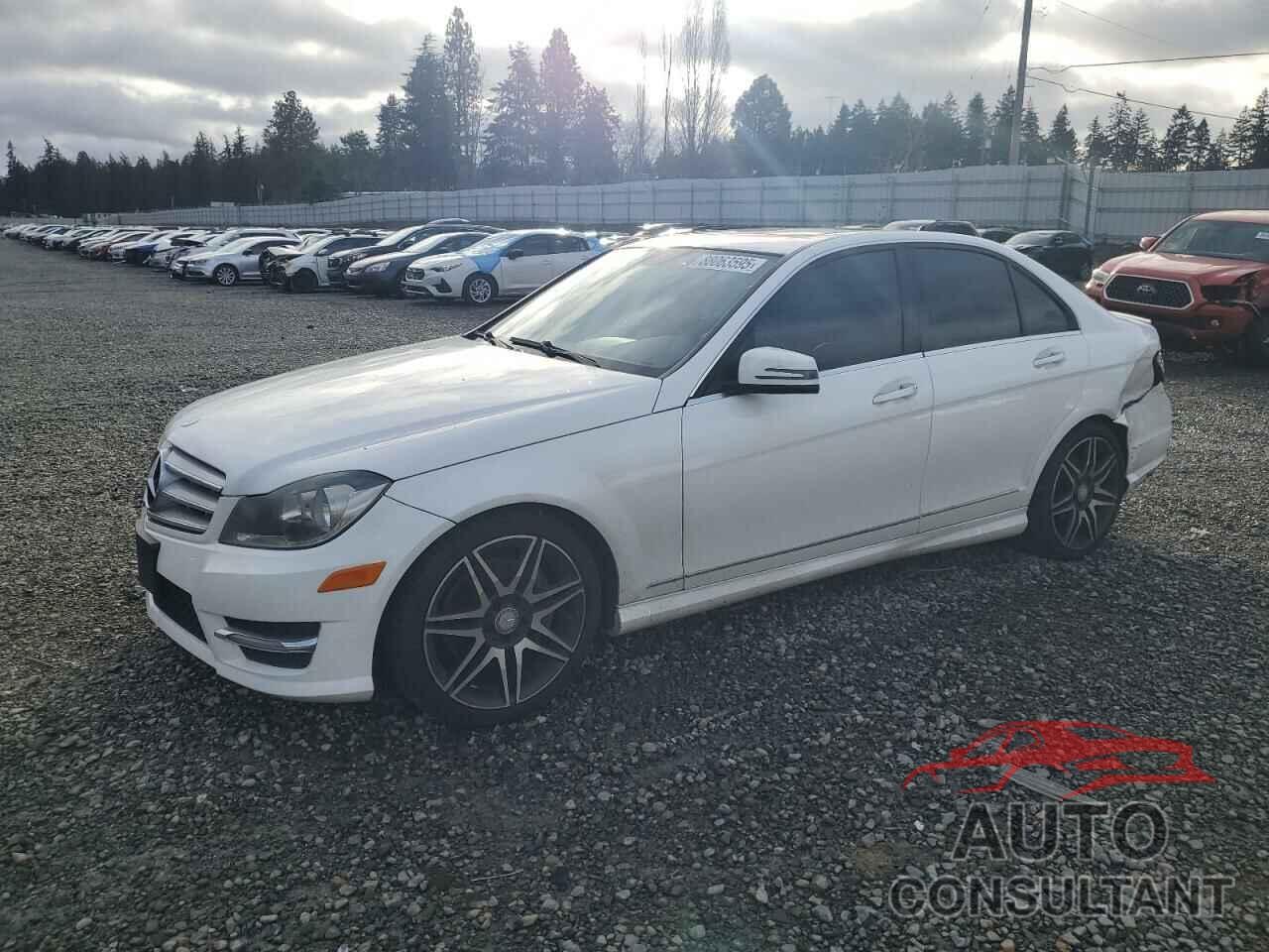 MERCEDES-BENZ C-CLASS 2013 - WDDGF5HBXDR270246