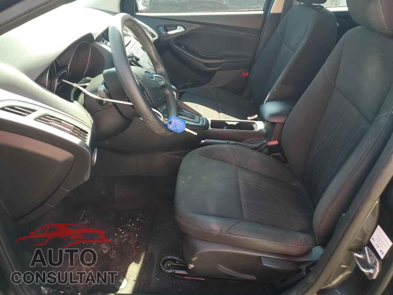 FORD FOCUS 2017 - 1FADP3K20HL271539