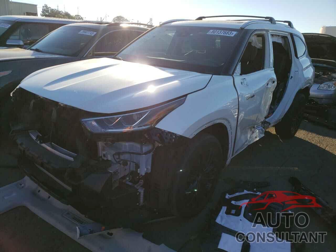 TOYOTA HIGHLANDER 2021 - 5TDEBRCH5MS030460