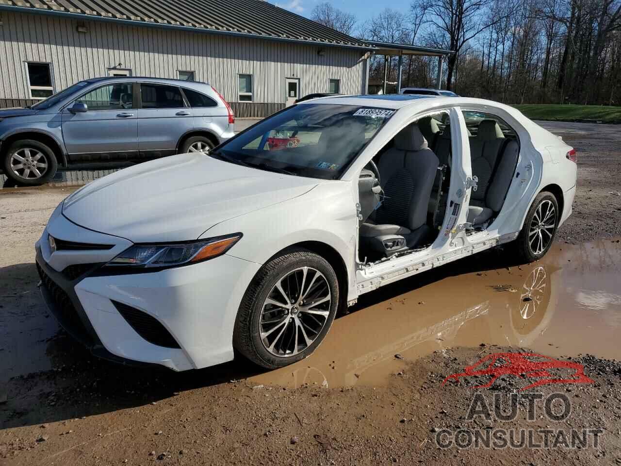 TOYOTA CAMRY 2018 - JTNB11HK4J3019339