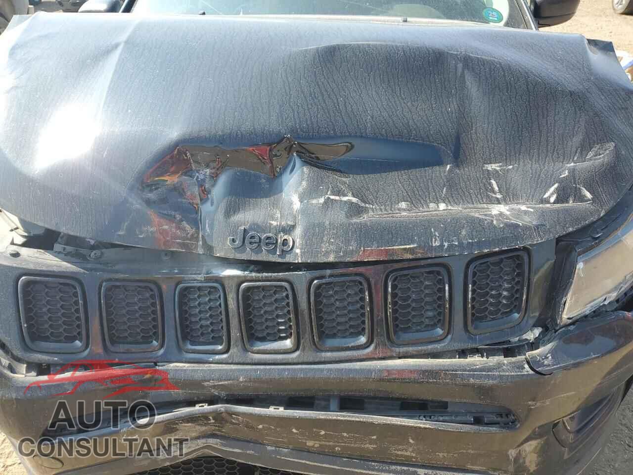 JEEP COMPASS 2018 - 3C4NJDBB3JT404181