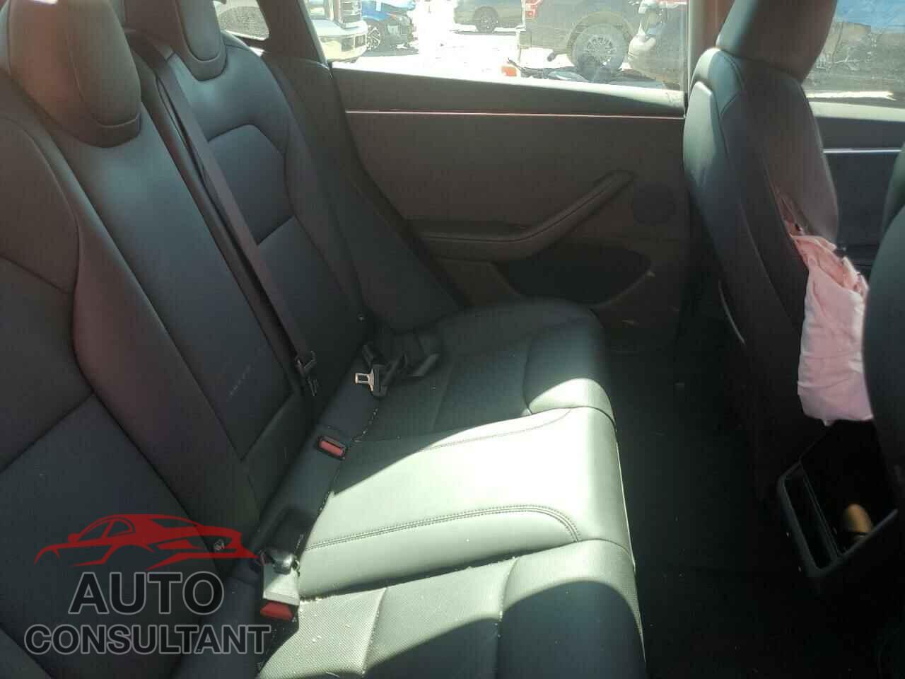 TESLA MODEL 3 2024 - 5YJ3E1EB4RF737795