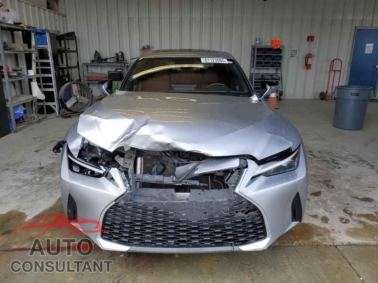 LEXUS IS 2021 - JTHC81F28M5047370