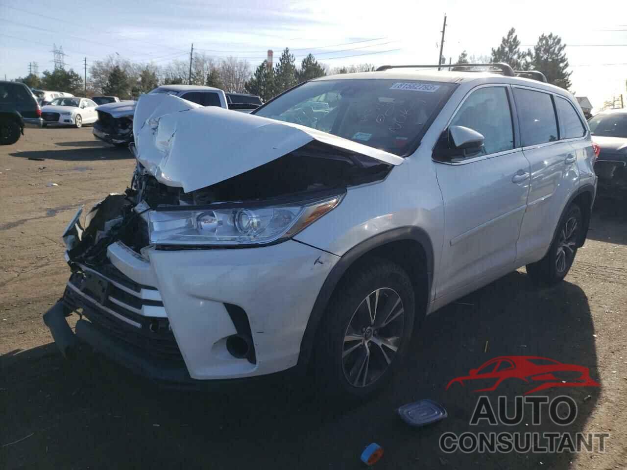 TOYOTA HIGHLANDER 2018 - 5TDBZRFH9JS806577