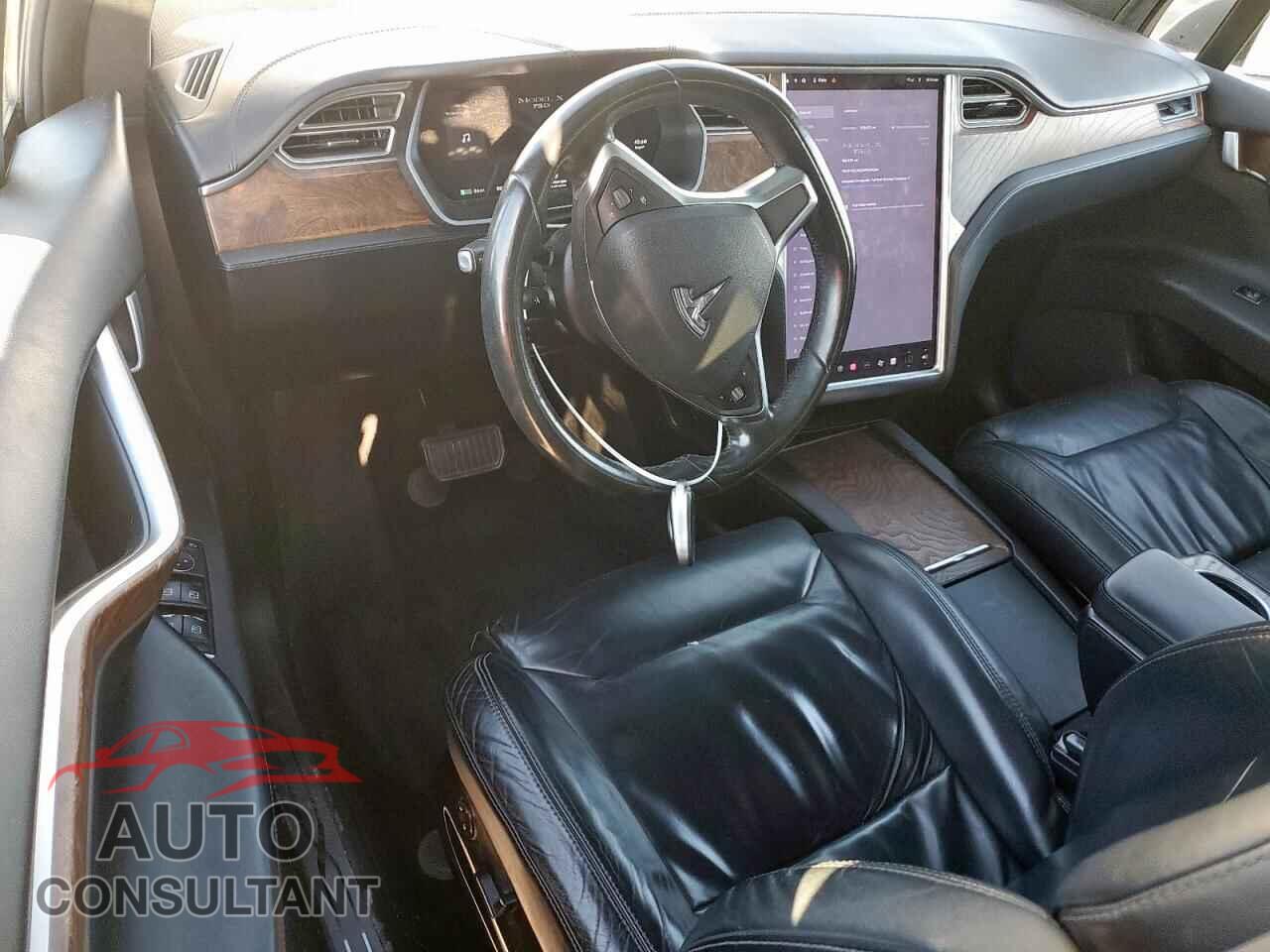 TESLA MODEL X 2017 - 5YJXCAE26HF034284