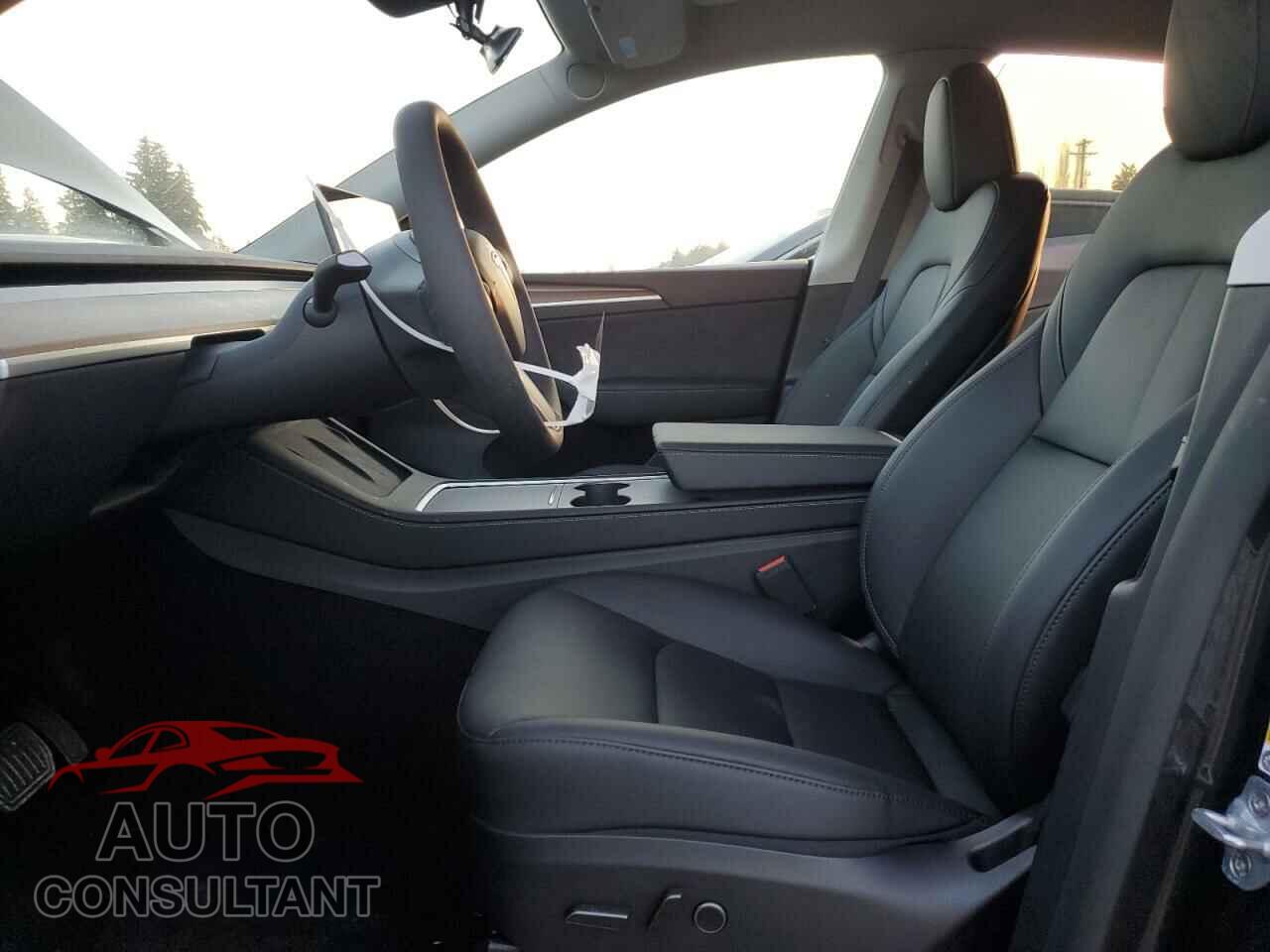 TESLA MODEL Y 2024 - 7SAYGAEE0RF162060