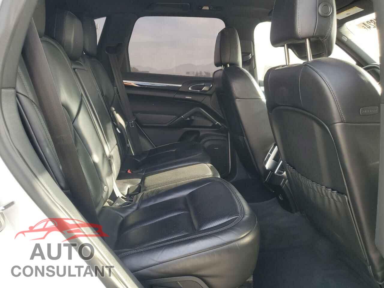 PORSCHE CAYENNE 2017 - WP1AA2A26HKA84675