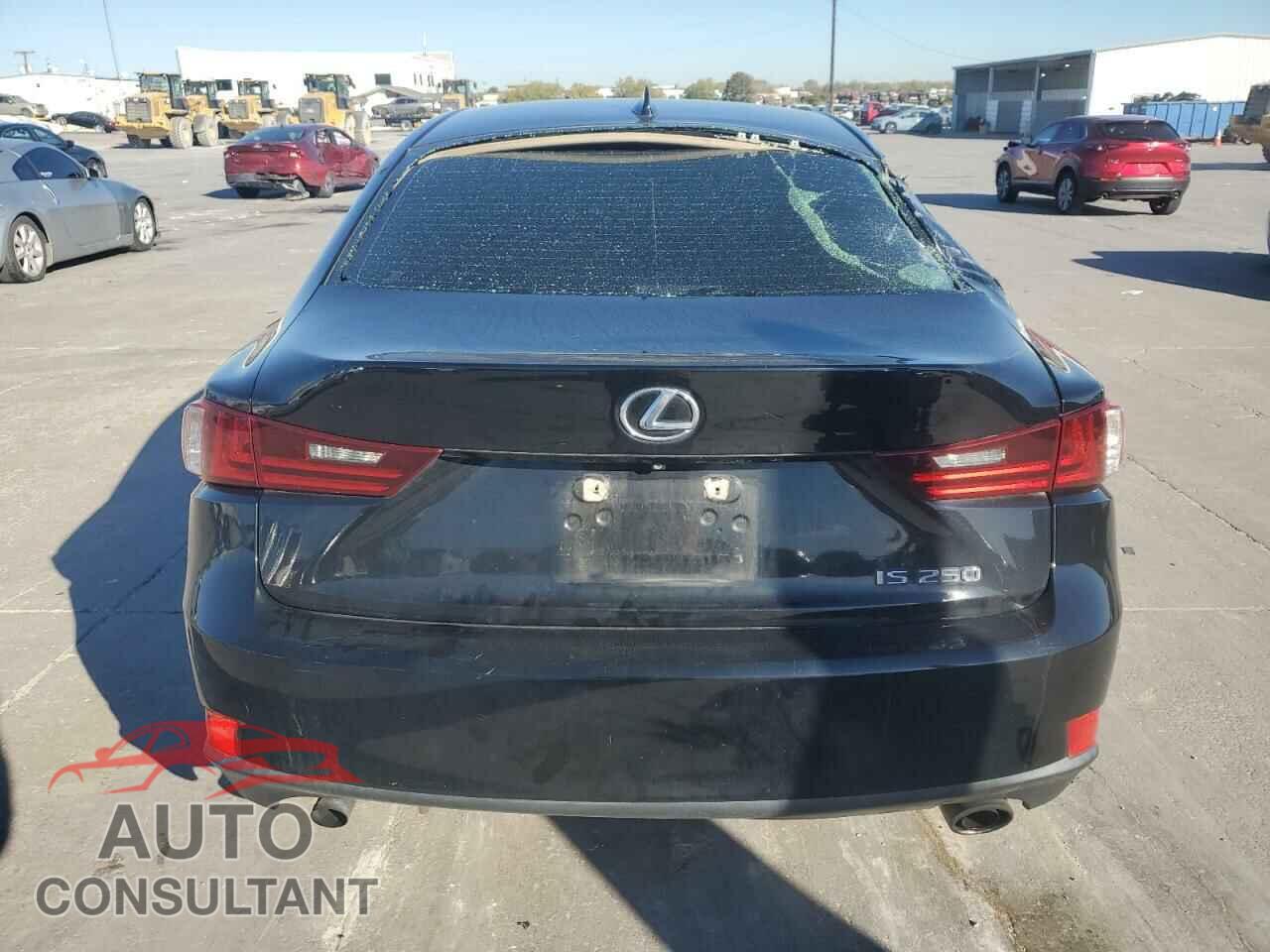LEXUS IS 2014 - JTHBF1D24E5011326