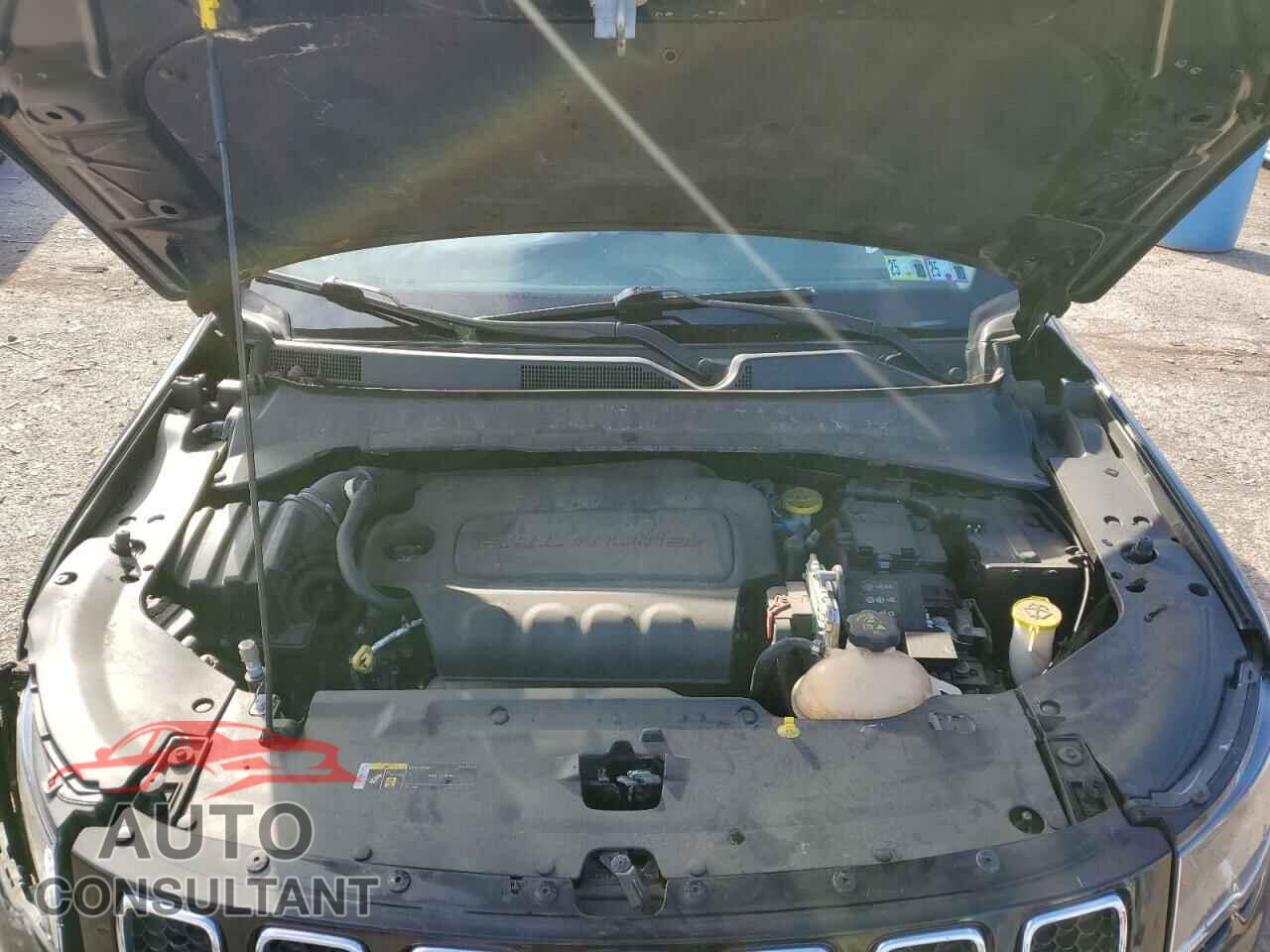 JEEP COMPASS 2018 - 3C4NJDBB2JT484329