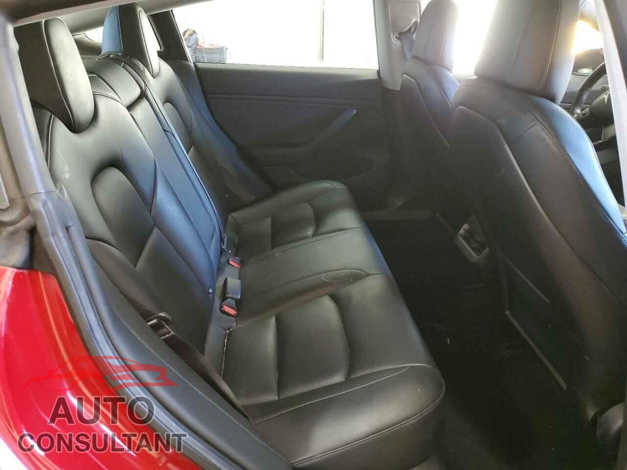 TESLA MODEL 3 2018 - 5YJ3E1EA5JF047484