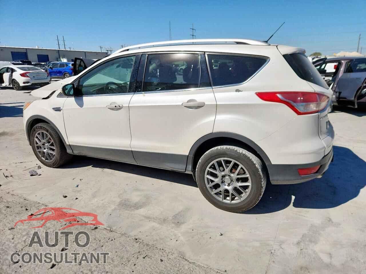 FORD ESCAPE 2016 - 1FMCU0J98GUC91019